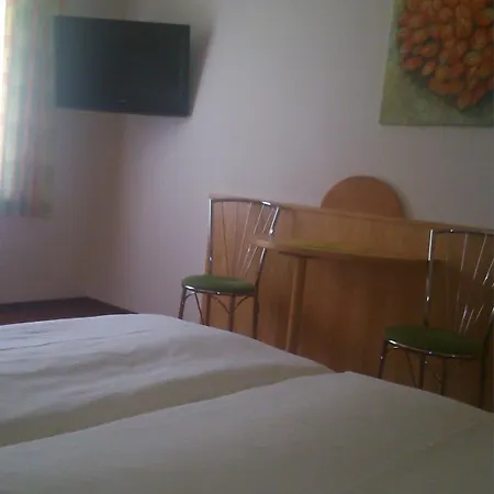 Guest house Pension Siegelbrunn B&B 3*